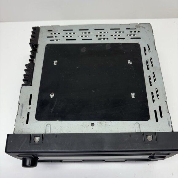 2004-2007 Ford Ranger AM FM Radio Stereo CD MP3 Player 5L5T-18C869-AA OEM - Picture 2 of 10